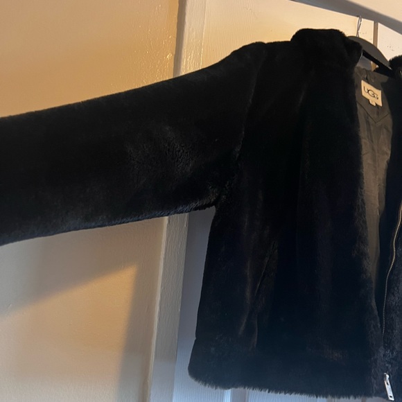 UGG Hooded Faux Fur Jacket. Good cond. completely in tact, no rips or tears. - Picture 7 of 9